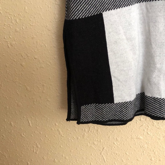 Black Label by Evan Picone Sweater - Picture 7 of 10